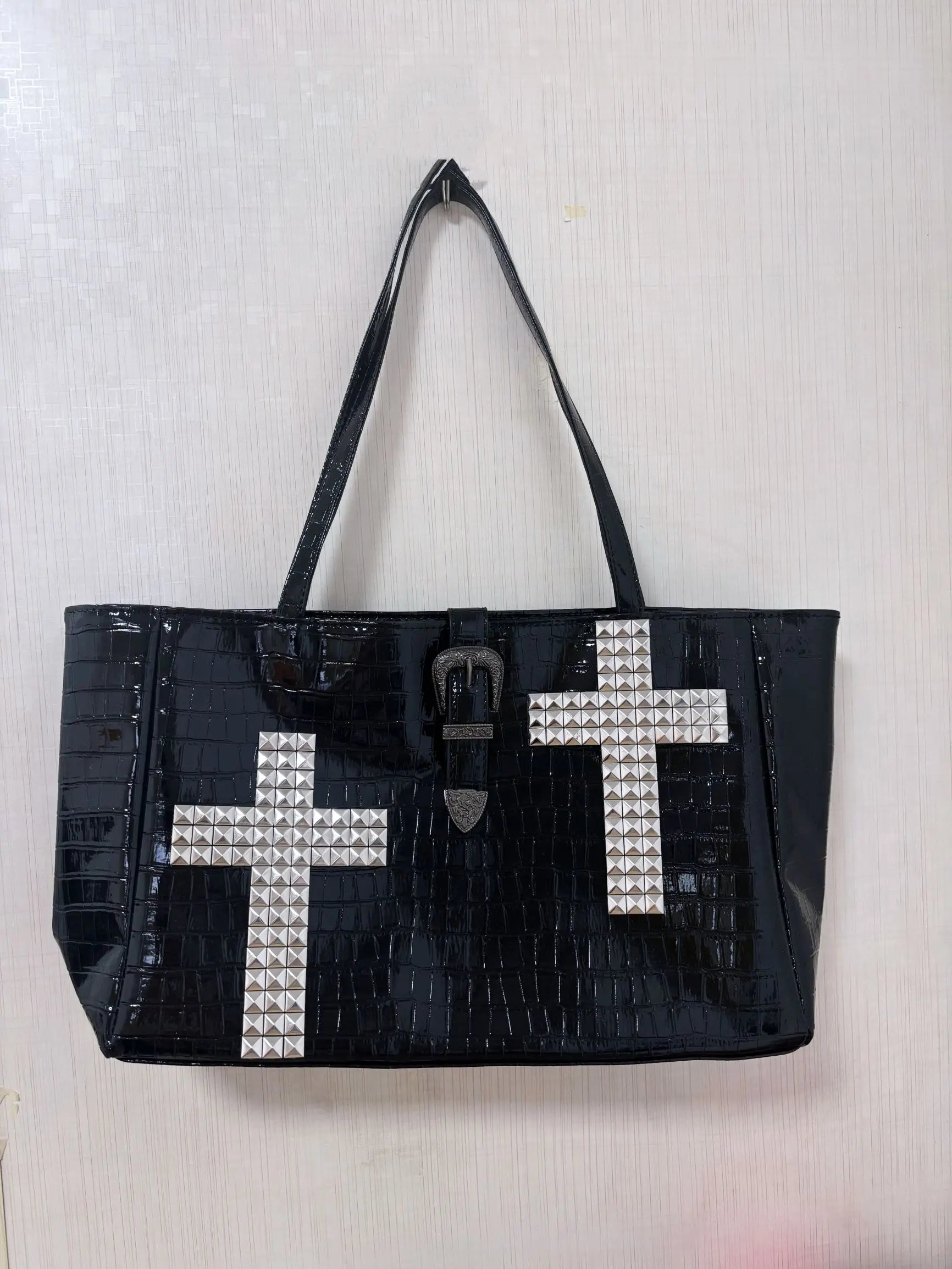Original Locomotive Rivet Punk Cross Underarm Bag Subculture Shoulder Bag for Women's Bag