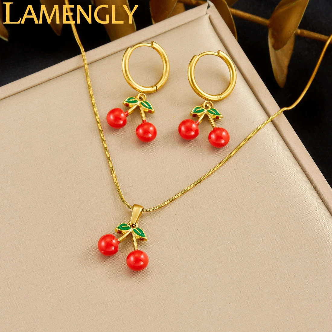 LAMENGLY - Juego de Collar y Aretes de Acero Inoxidable 316L con Esmalte Rojo Color Cereza, Joyería Elegante y Fresca para Mujer, Regalos