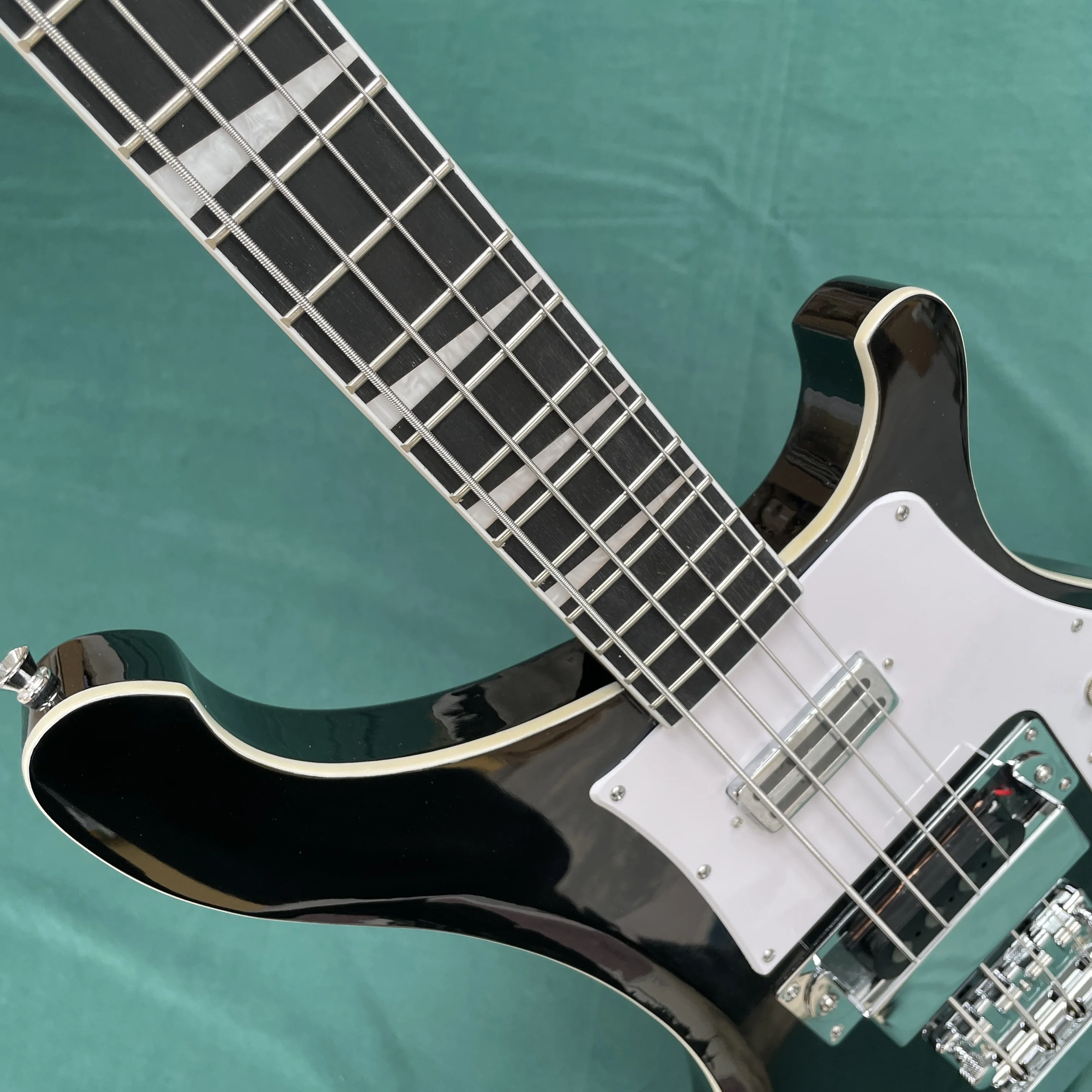 4-string electric bass guitar, white pickguard, rosewood fretboard with triangular inlays guitars, retro rock electric guitarra - view 4