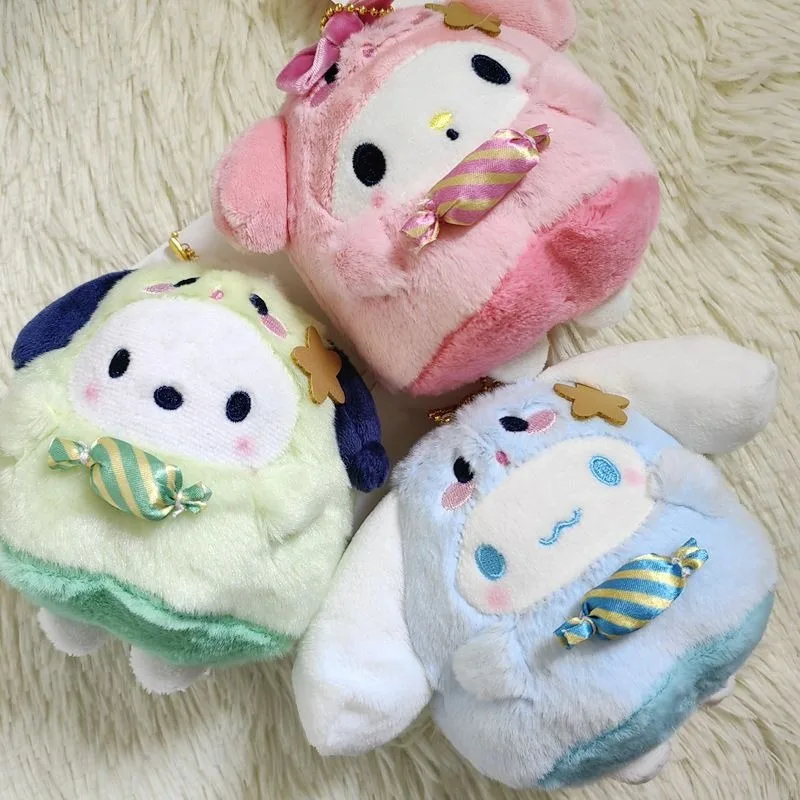 

Милый плюшевый брелок Sanrio с мультяшной сумкой, подвеска для девочек, Kawaii Hello Kitty Series, мягкая кукла, брелок для ключей, аксессуары для рюкзака, подарок