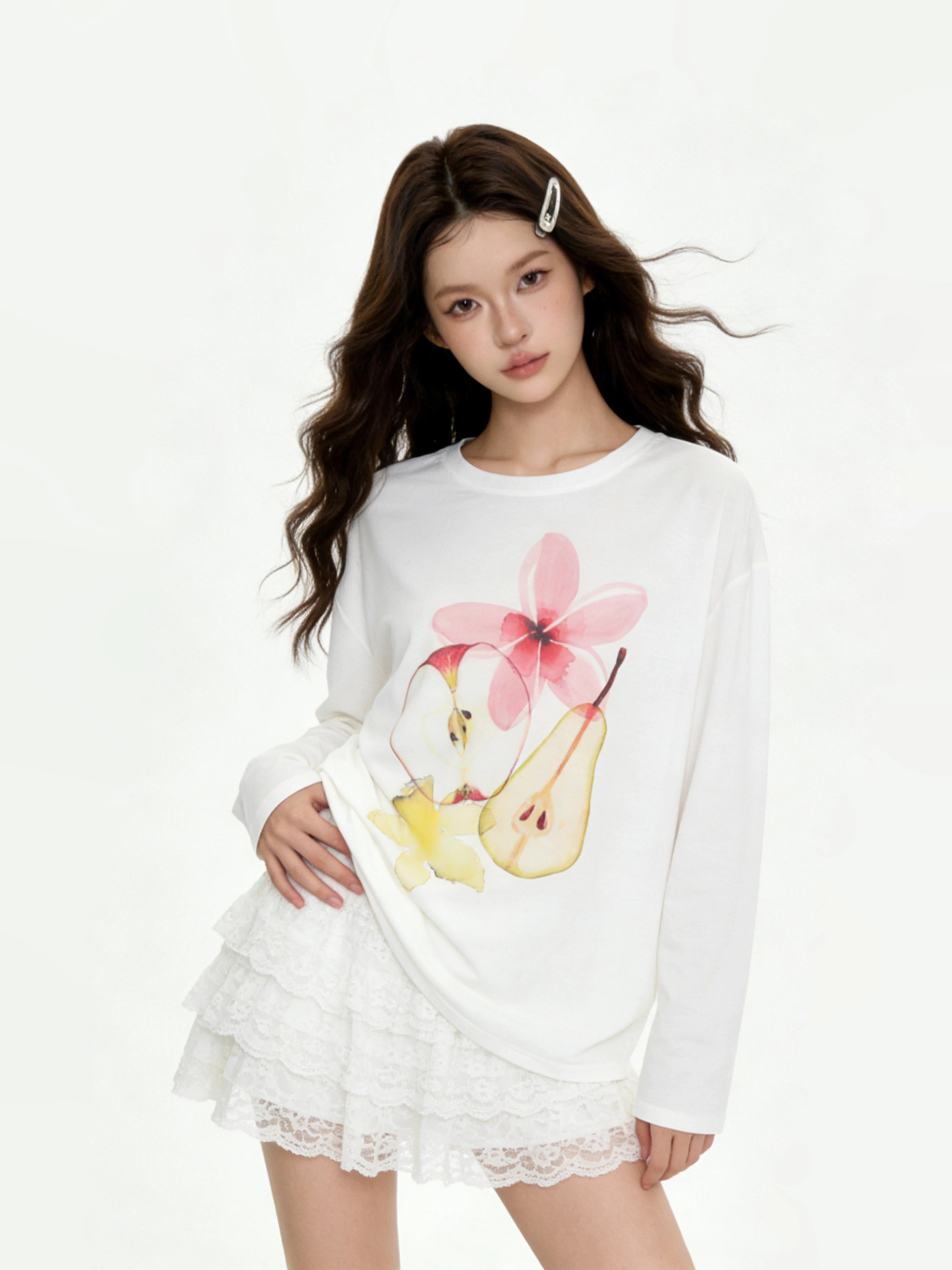 

American Style Long Sleeve Loose T-Shirt Women's Artistic Transparent Floral Print Top Vintage Fruit Design round Neck Cotton...