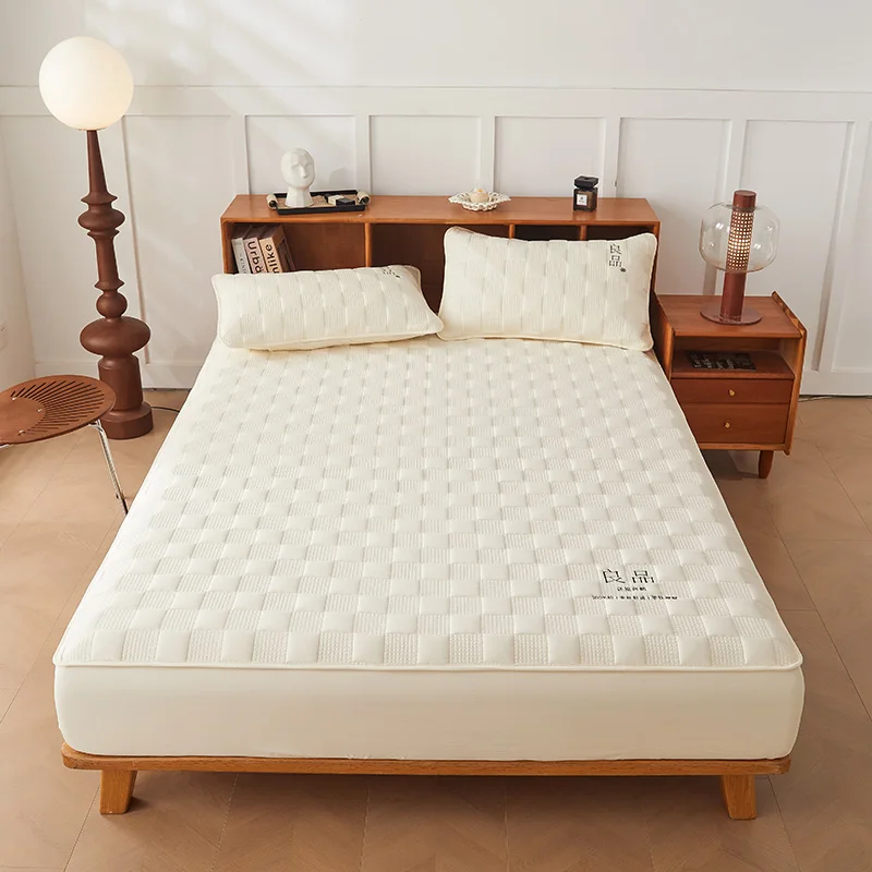 

Thicken Mattress Cover Quilted Bed Sheet Solid Color Bedspread Skin-friendly Bed Cover Elastic Bed Linen 침대커버 (No Pillowcase)