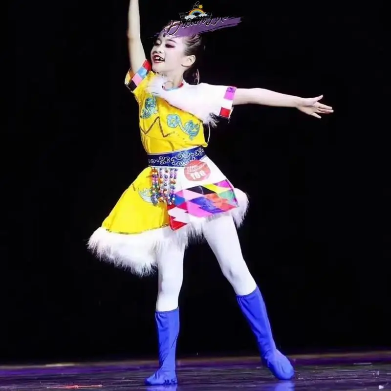 

3 марта: Новая коллекция детской этнической танцевальной одежды для выступлений, экзаменов по танцам и тибетских танцев.