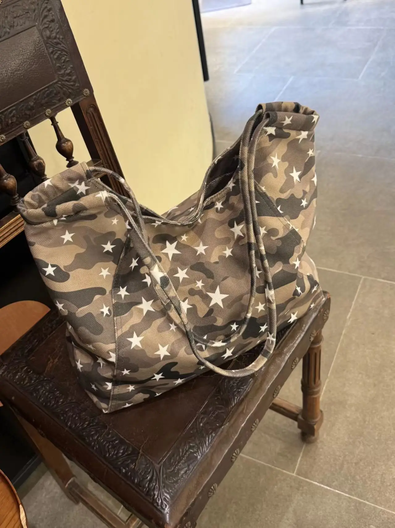 

Retro Korean Camouflage Star Print Canvas Tote Bag Women's Large Capaci Commuter oulder Bag Autumn Winter New Arrival