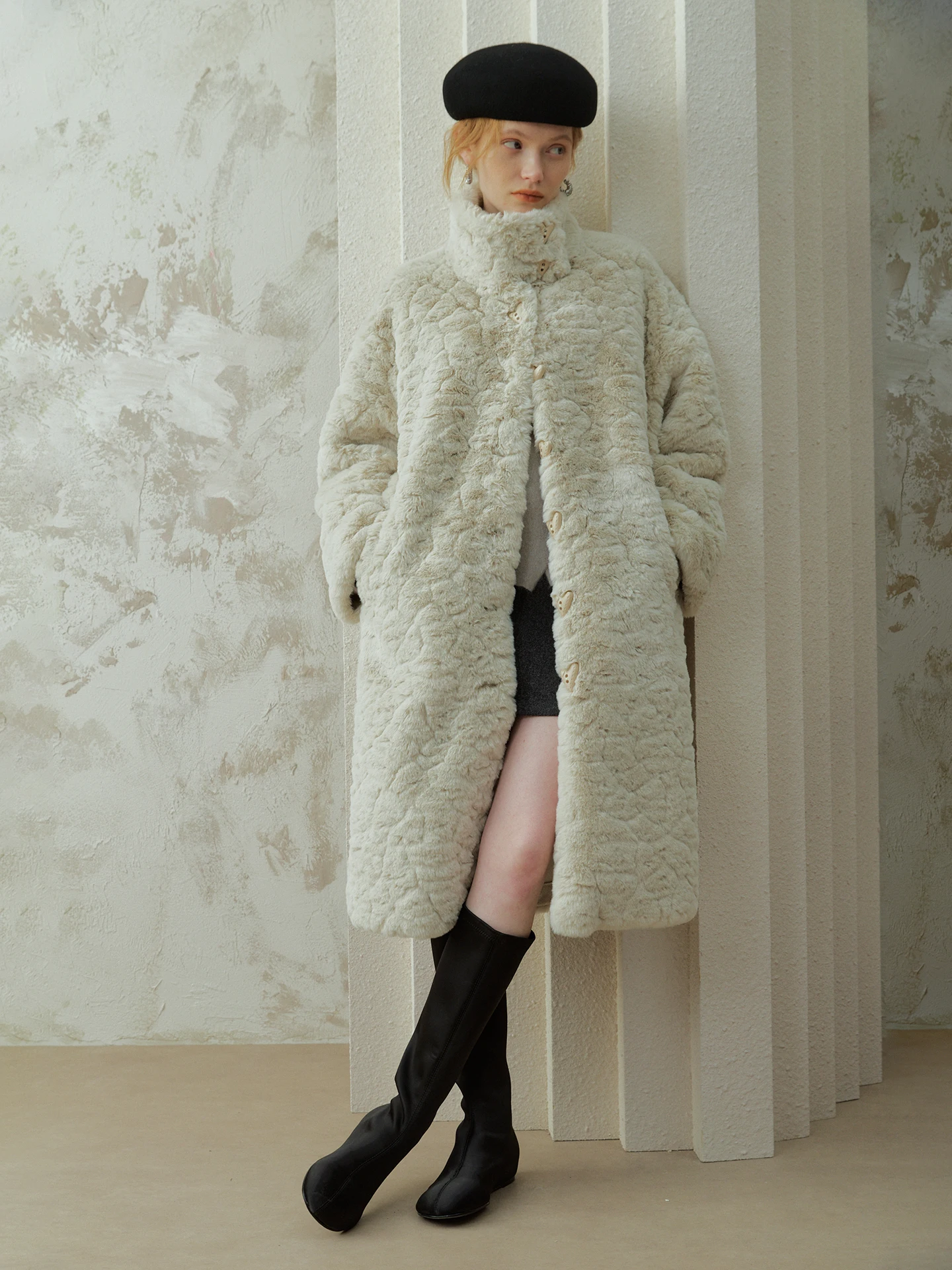 

Женское зимнее теплое пальто из овечьей кожи Oz с воротником-стойкой, средней длины, с пуговицами в форме сердца из искусственного меха