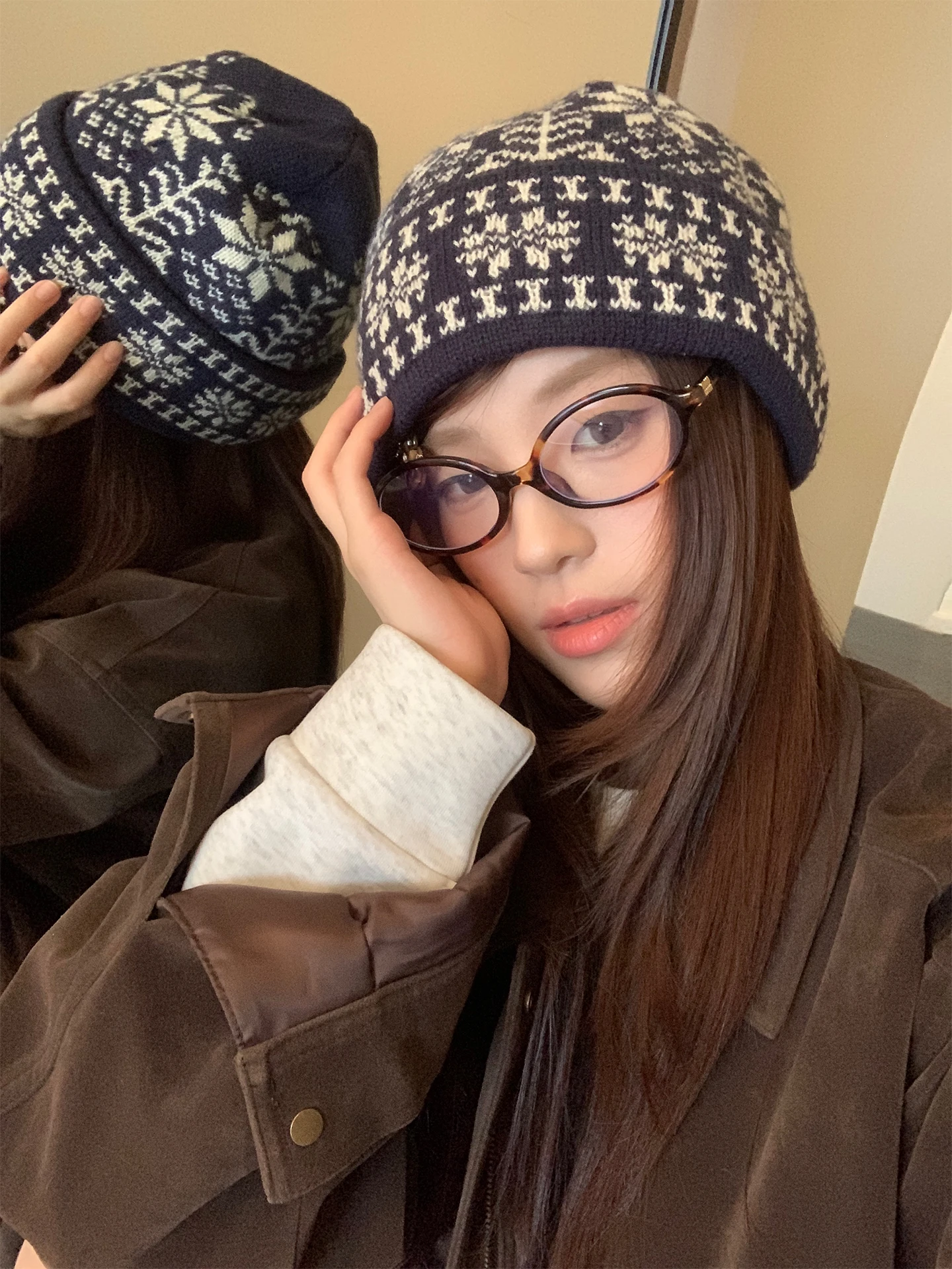 

Retro Suede Brown Beret For Women Autumn And Winter Flat-Top Equestrian Hat With Temperament
