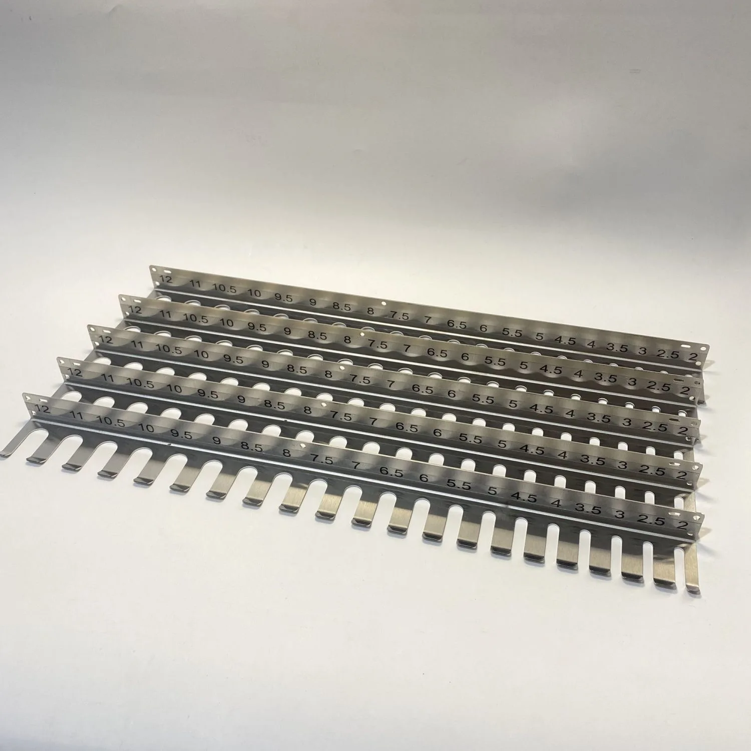 Endotracheal Tube Holder 304 Stainless Steel Rack Wall Hanging Frame Endotracheal Tube Holders Intubation Hanger For Veterinary