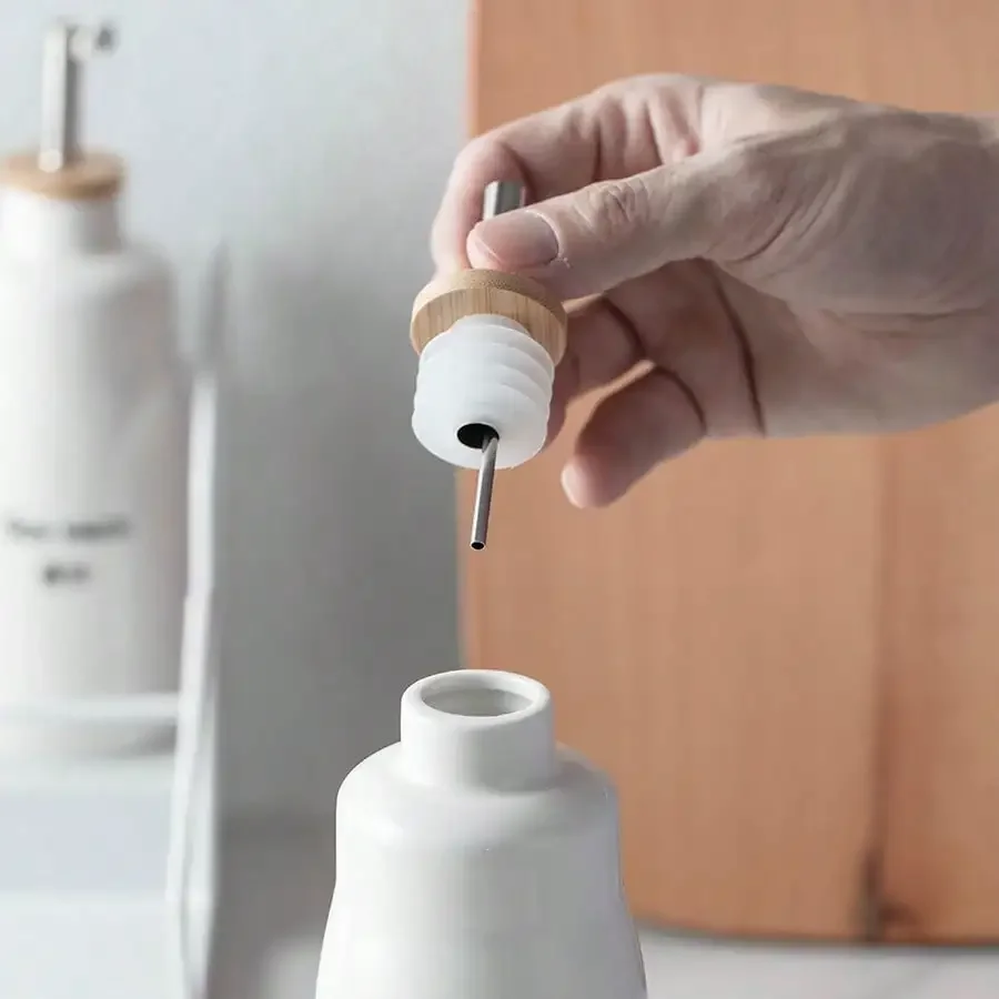 Botella de aceite de cerámica, utensilios de cocina, olla de aceite, salsa de soja, vinagre, tarro de condimentos, decantador comercial creativo de bloqueo de luz