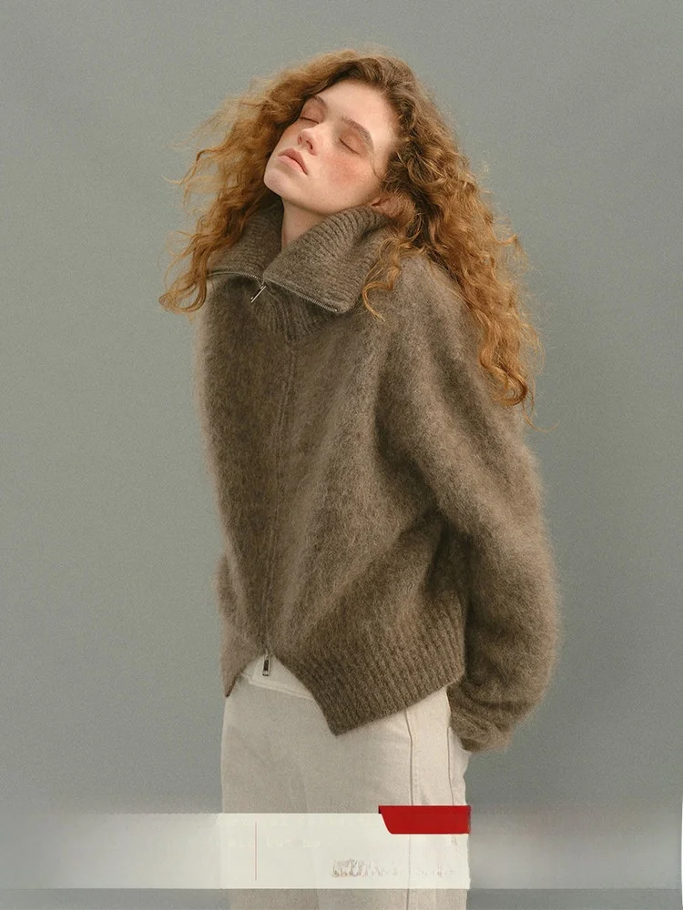 

Вязаный свитер-кардиган Who Tangerine "Fluffy Little Warmth" из высококачественной шерсти с большим отложным воротником, свободный шерстяной кардиган на молнии для...