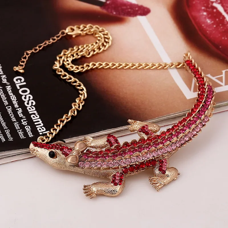 

Fashion Exaggerated Rhinestone Green Crocodile Necklace for Women Gothic Animal Clavicle Chain Choker Collars Statement Jewelry