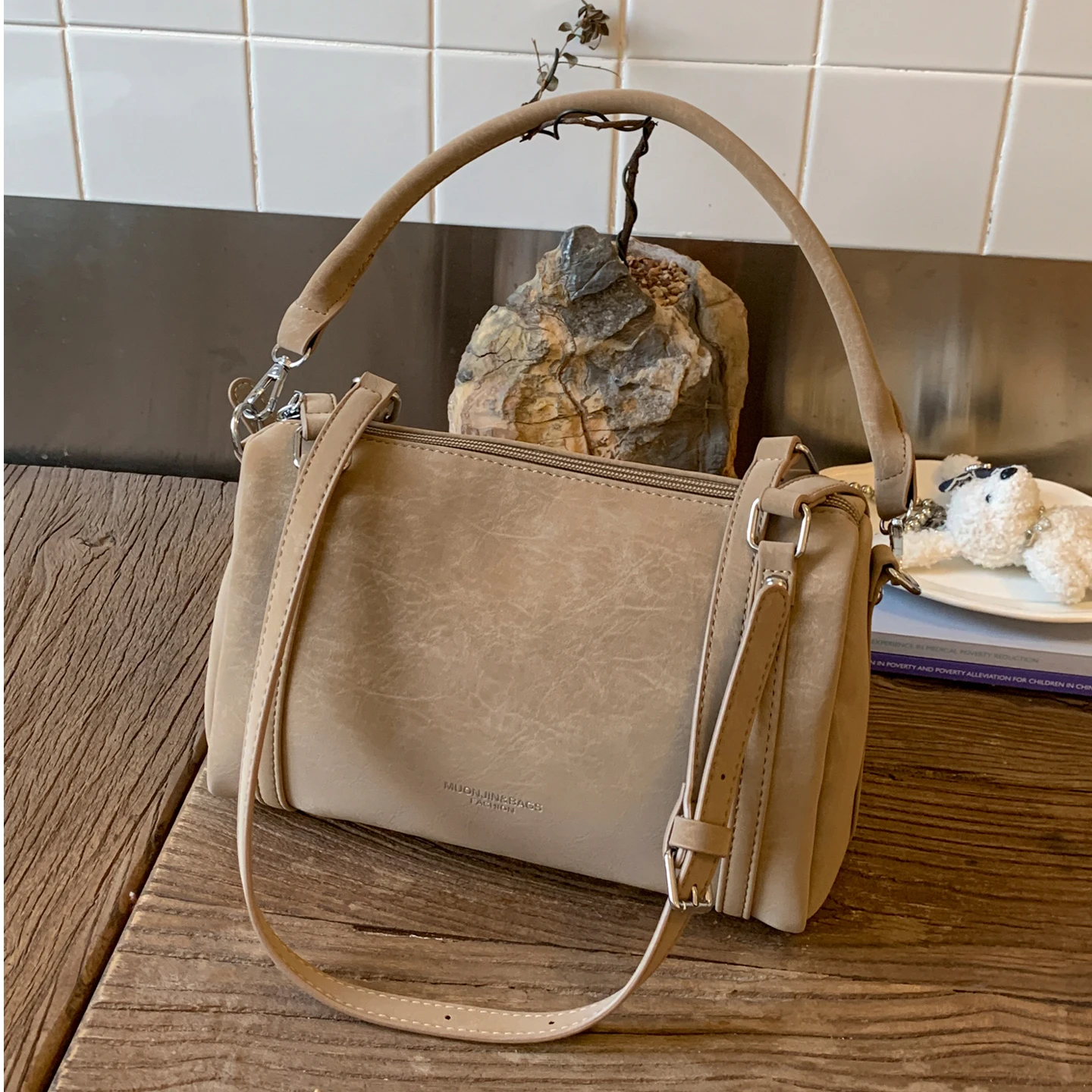 

Осенне-зимние дорожные сумки, женские сумки на плечо большой вместимости на молнии, однотонная универсальная сумка через плечо с буквенным принтом