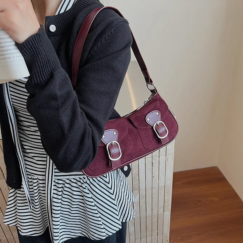 

Винтажная матовая сумка подмышки 2025 года, нишевая женская сумка через плечо, роскошная сумка через плечо, вирусная сумка «день-ночь», текстурированная сумка на ремне