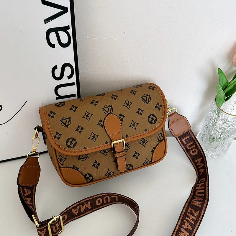 

2025 New Wide Strap Shoulder Bag for Women, Fashion Retro Crossbody Purse, Minimalist Elegant Leather Handbag​
