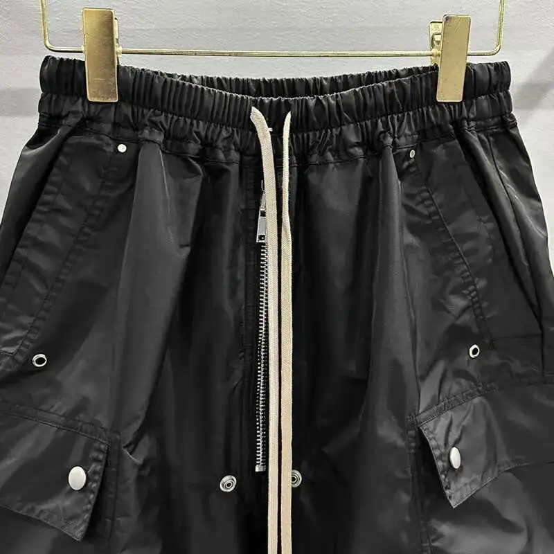 HKSH Men\'s Tide Punk Spring Summer New Dark Multi Pocket Zipper Design Loose High Street Work Shorts Elastic Waist Capris HK1049