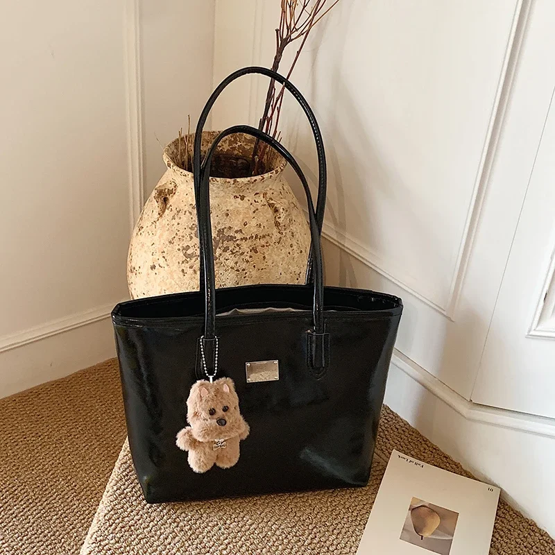 

Diaper Bags Elegant Luxury Purse Bag With Messenger Function Vintage Style Letter Logo And Solid Color Design
