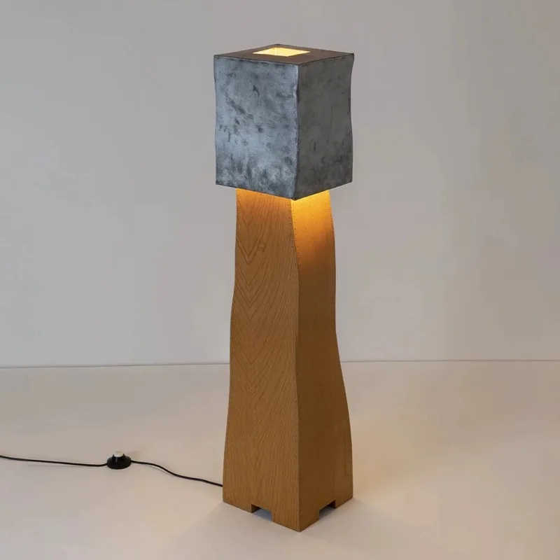 Italian minimalist light luxury floor lamp, high-end atmosphere decorative lamp by the sofa in the living room,  vertical lamp