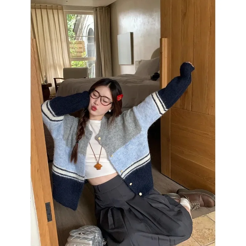 

Женская одежда, осенне-зимний модный корейский вязаный женский универсальный полосатый свободный кардиган на пуговицах, пальто