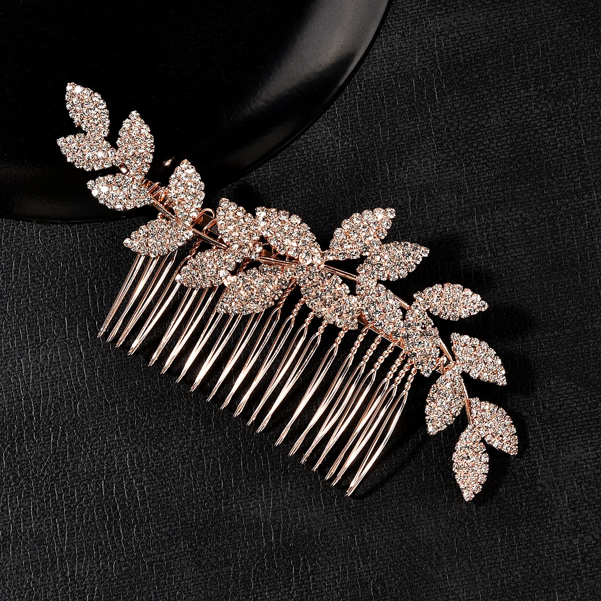 

Bridal Handmade Alloy Hair Comb Woman Elegant Alloy Comb Barrette for Woman Hair Decorative Ornaments