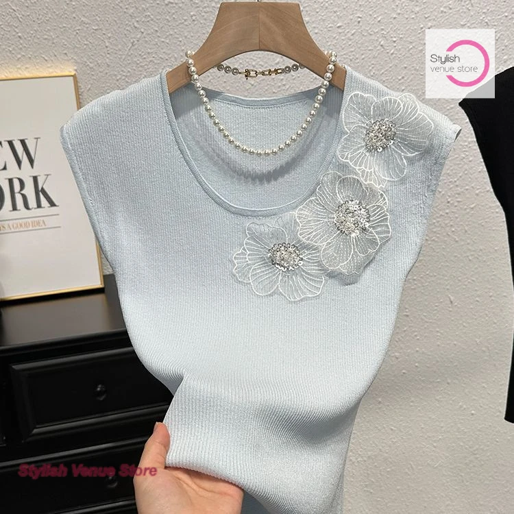 

Korean design gentle knit vest women's summer new fashion western-style flower embroidered blouse casual wear chic blouse.