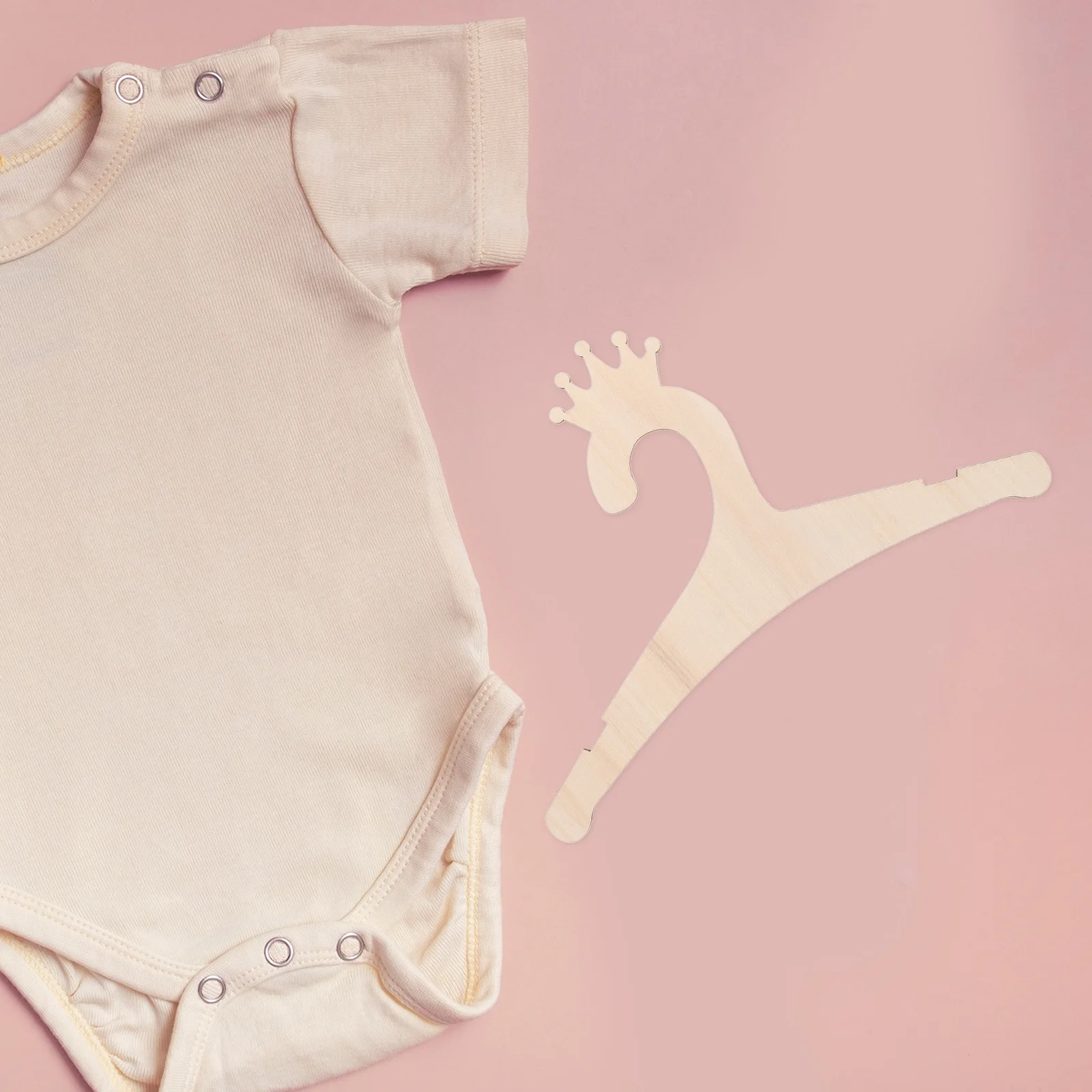 

5Pcs Baby Clothes Wooden Hangers DIY Crown Pattern Kids Clothes Organizer Nursery Room Storage Girl Closet Decor