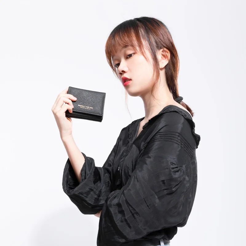Fashionable women's short cross-patterned coin purse, large-capacity card bag, multi-functional women's wallet