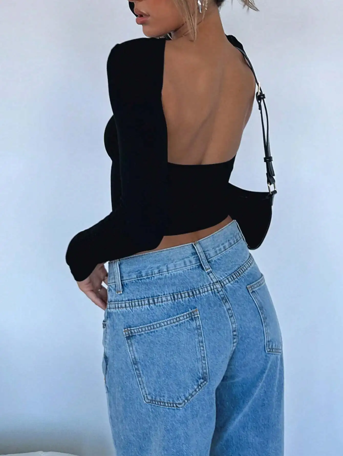 

Черный укороченный топ без спинки с длинными рукавами, облегающий, для повседневной носки