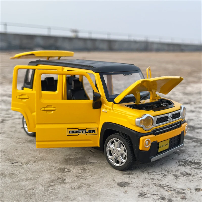 1:22 SUZUKI HUSTLER SUV Alloy Car Model Diecasts Metal Off-Road Vehicles Car Model Sound and Light Simulation Childrens Toy Gift