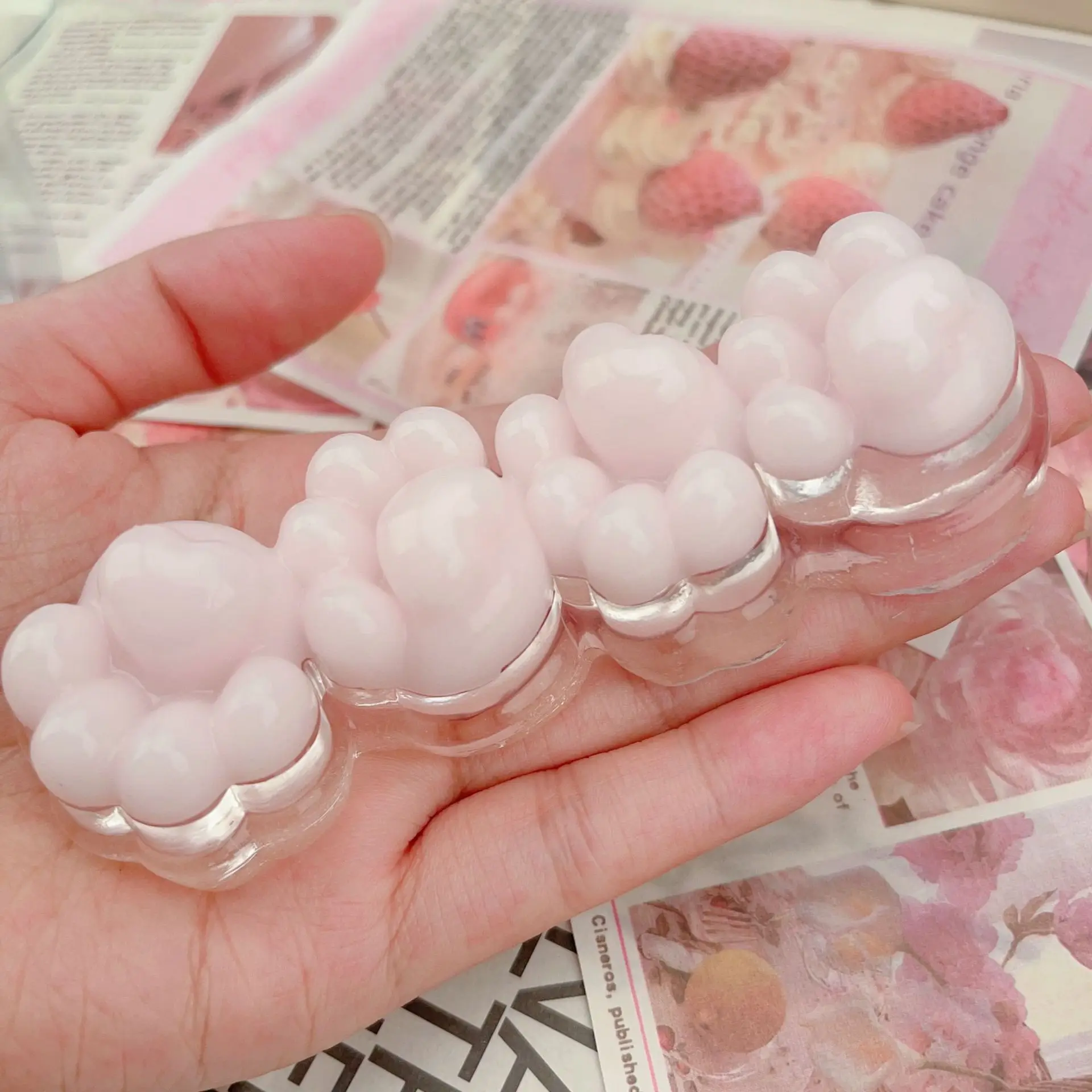 Soft Mochi Feel Four United Cat Paw Pinch Slow Rebound Toy Cute TPR Cat Paw Stress Relief Sensory Toys For Children And Adults