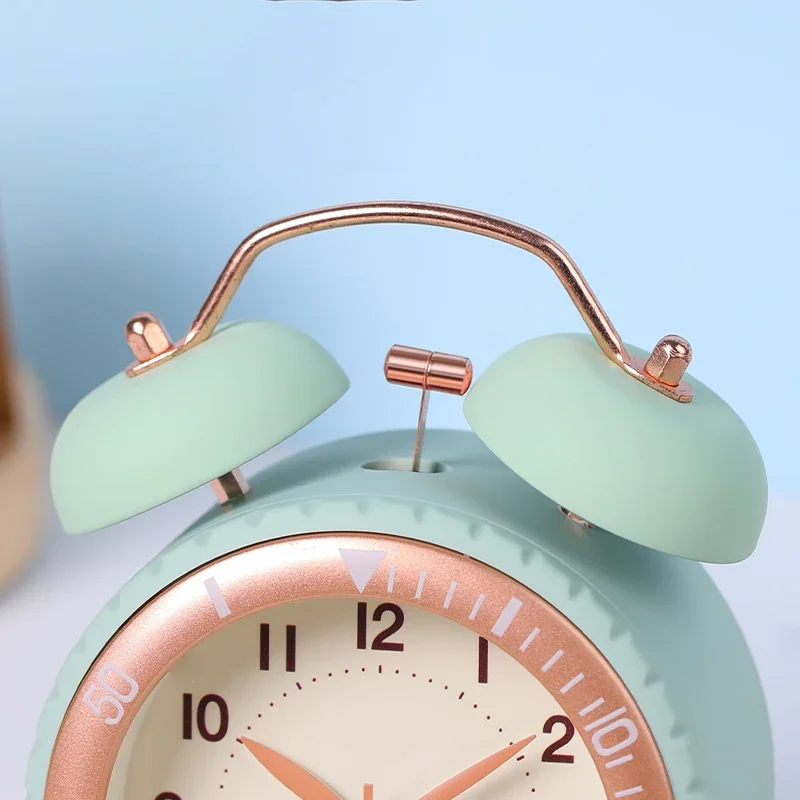 Simple wake-up boy desktop clock, bedside student anti-drop, children's alarm clock, specially designed for waking up