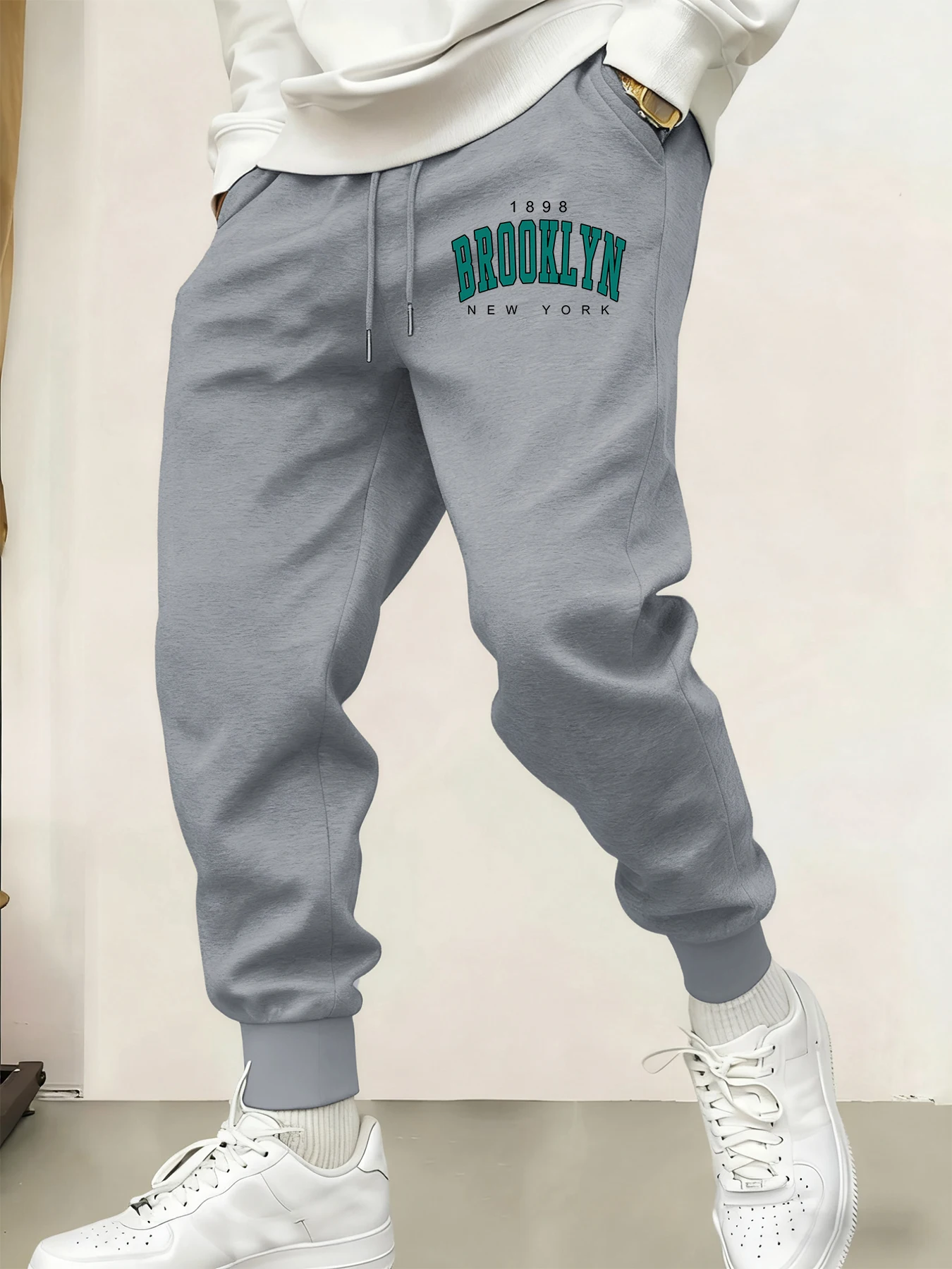 

1898 Brooklyn New York Printed Man's Sweatpants Y2K Fleece Pant Casual Jogging Britches Fashion Comfy All-Match Long Pants