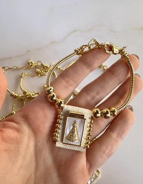 سحر اليدوية الدينية الكاثوليكية مطلية بالذهب سان بينيتو الصليب يسوع مريم العذراء أم اللؤلؤ شل قلادة الأساور