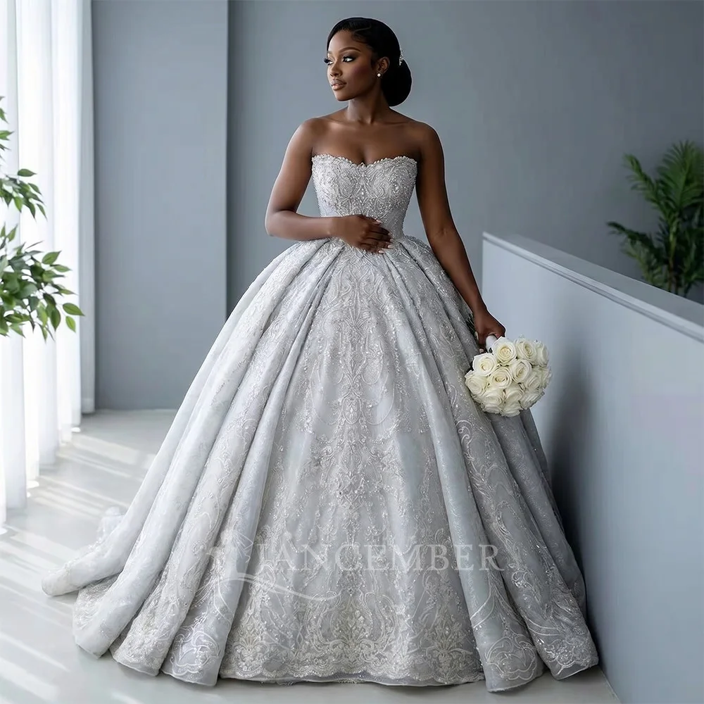 

Customized Ball Gown Wedding Dress Sleeveless Bridal Gowns Ball Gown Sequins Beading Lace Up Back Bride Dress Vestido de novia