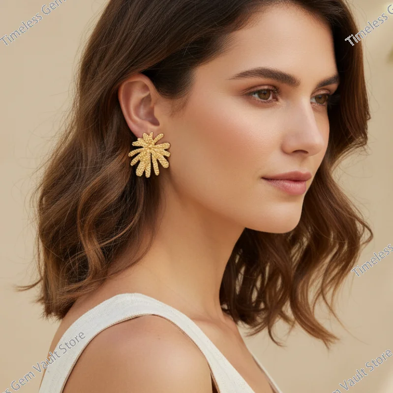 

European Retro flower Pattern Earrings Light Luxury Textured Alloy Statement Earrings Female Trendy Accessories