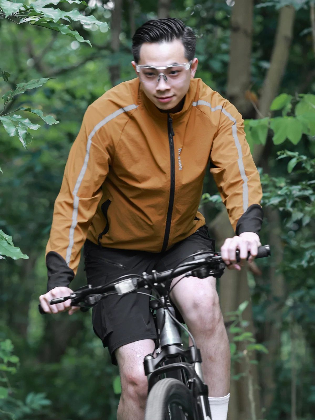 WOSAWE Road Cycling Windbreaker Windproof Water Splashing Breathable Jacket Running Mountaineering Cycling Clothing BD263