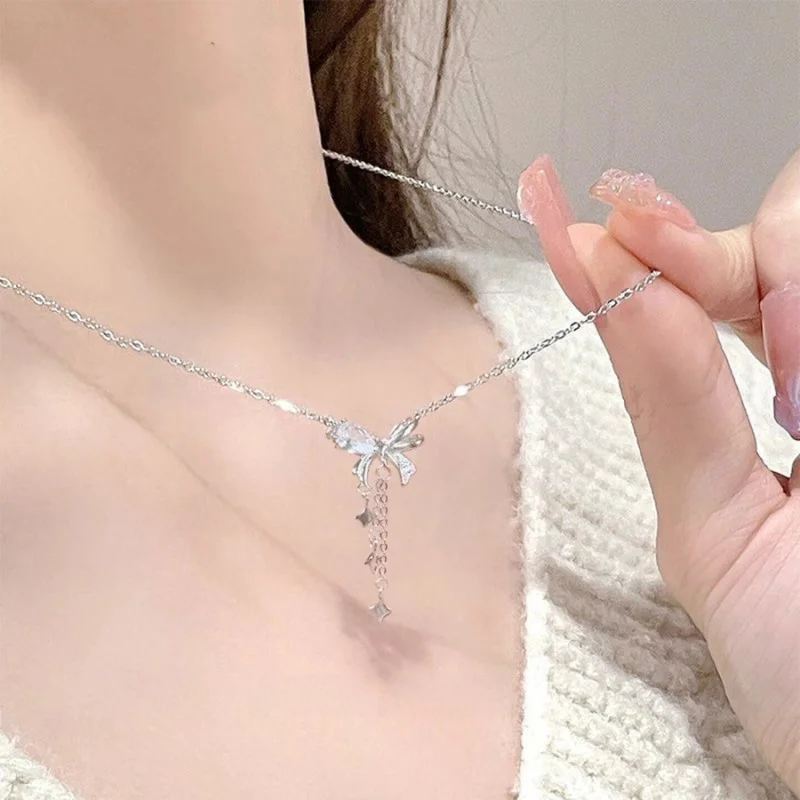 colar-feminino-de-luxo-com-pingente-borboleta-prateada-com-diamantes-e-borla-design-preciso-e-elegante-corrente-de-clavicul