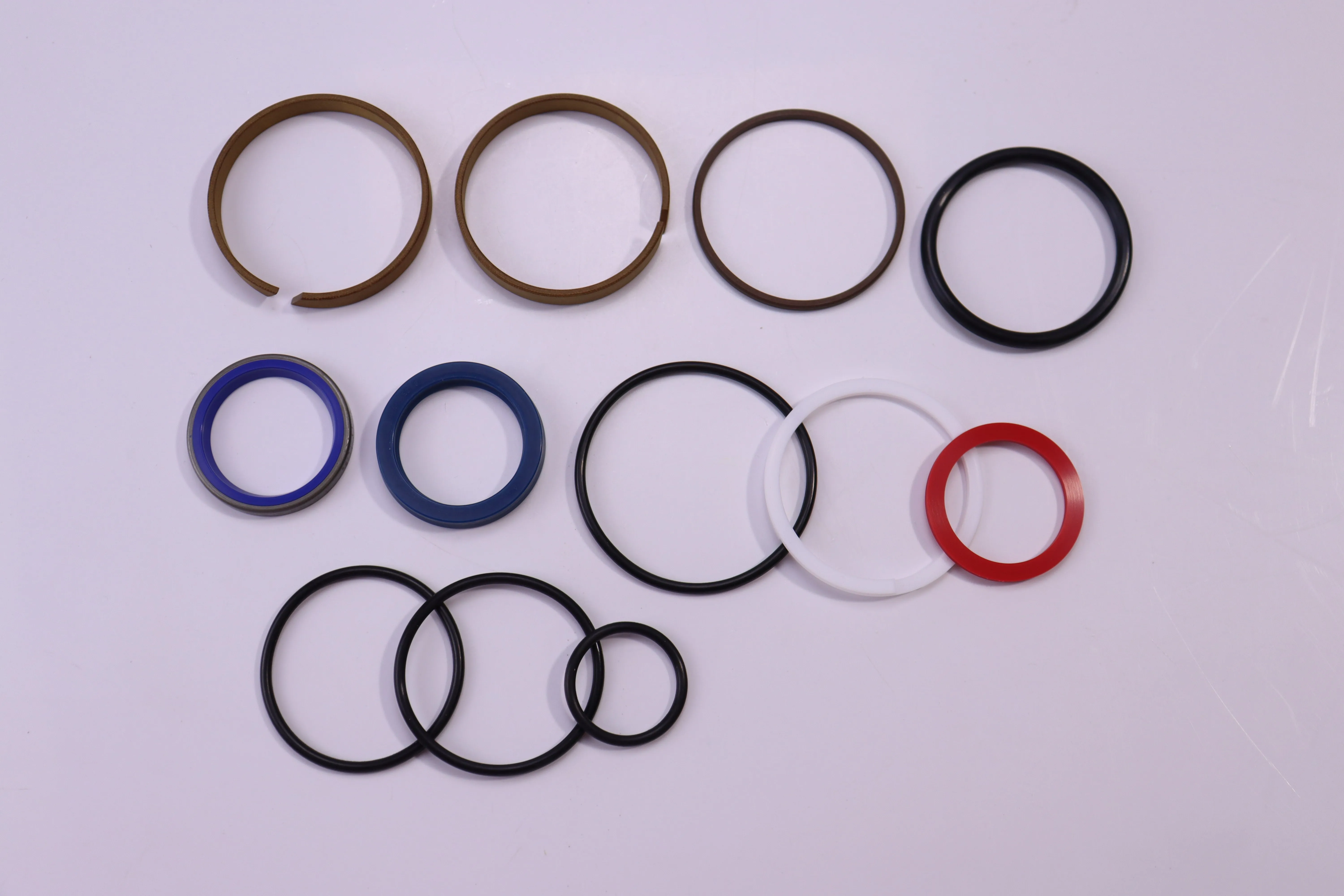 Wholesale Hydraulic Cylinder Seal Kit 42N-6C-13330 Engineering Machinery Spare Parts 42N-6C-13330 for Komatsu