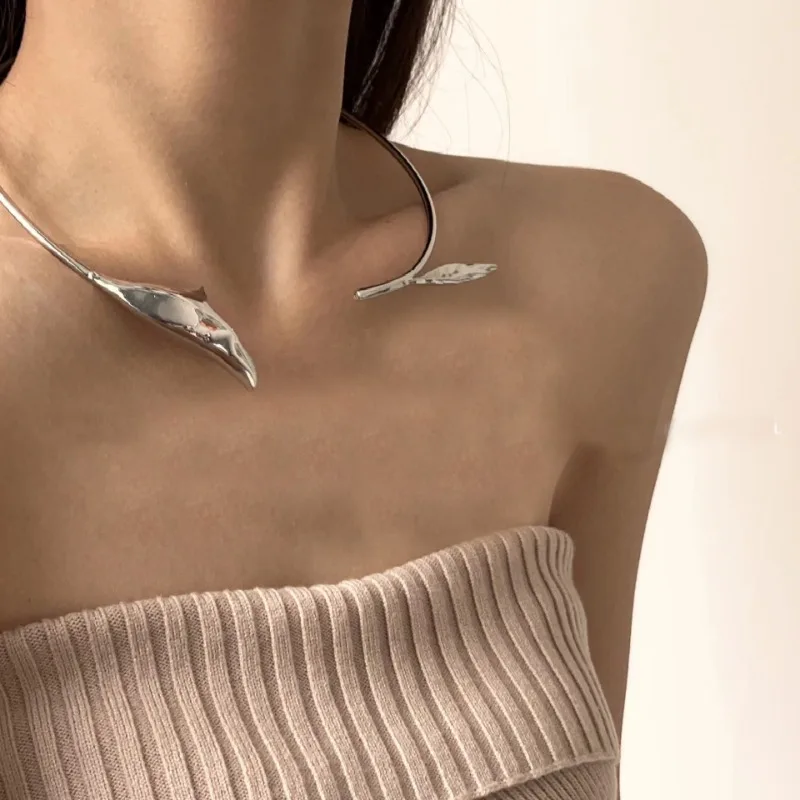 Gargantilha com botão de flor de metal – Estilo menina picante Y2K, Torques de declaração versáteis para mulheres M475