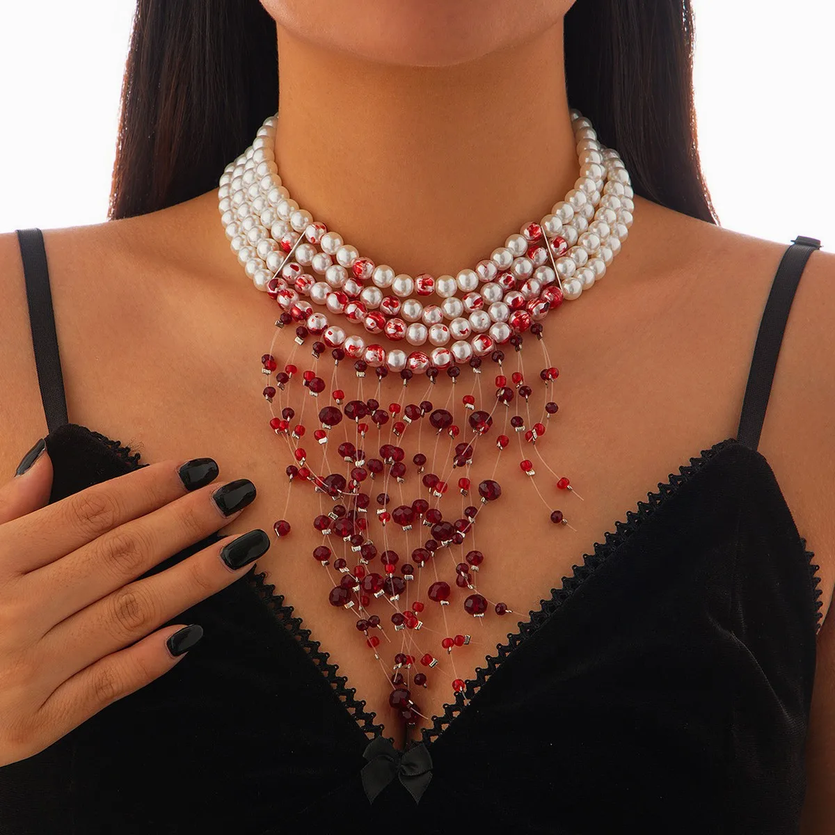 Gothic Dripping Blood Faux Pearl Crystal Choker Necklace Halloween Tassel Collarbone Jewelry for Women Vintage Gift