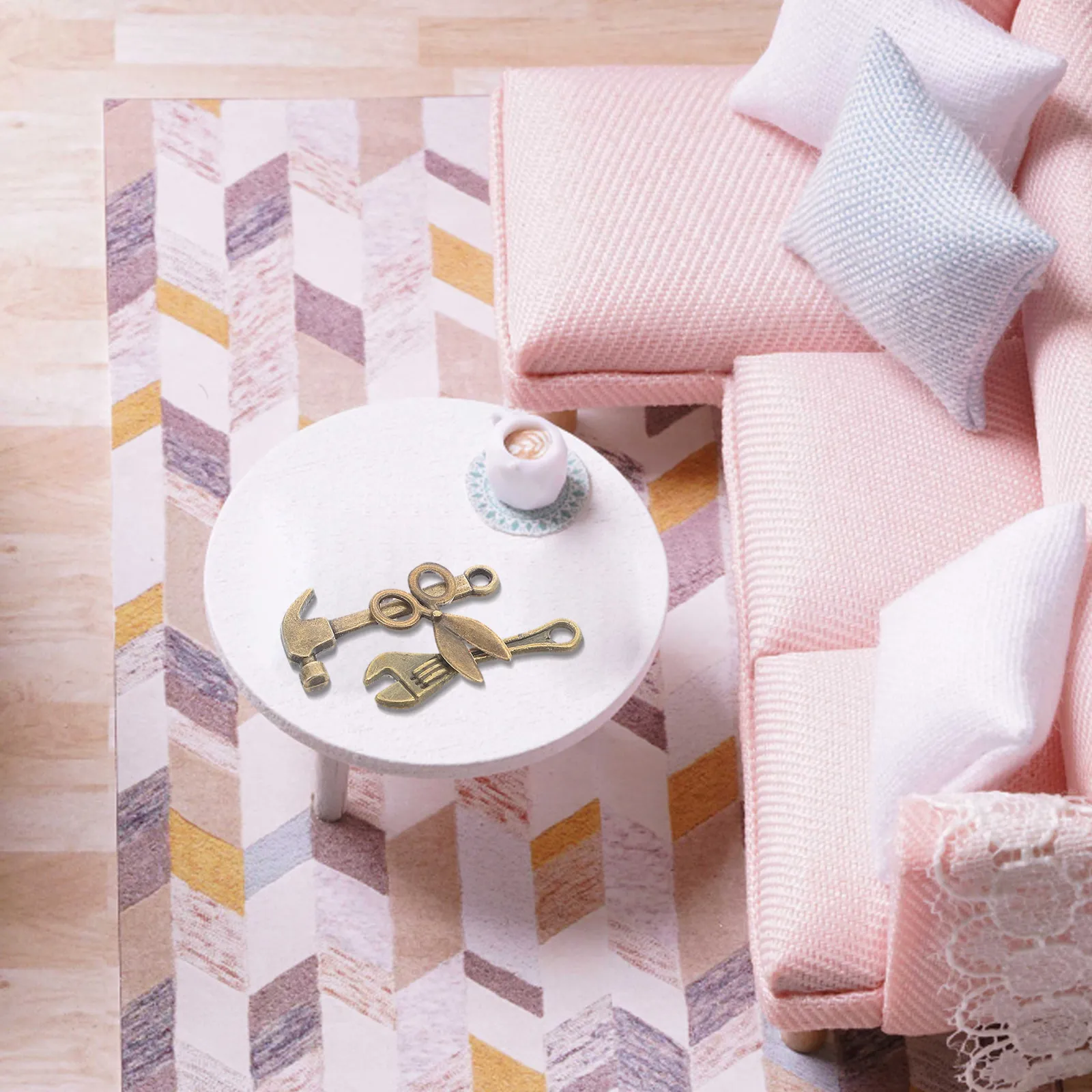 

Набор из 10 миниатюрных инструментов: детальные металлические гаечные ключи, молотки, кусачки для кукольного домика, декора рабочего стола, творчества и хобби