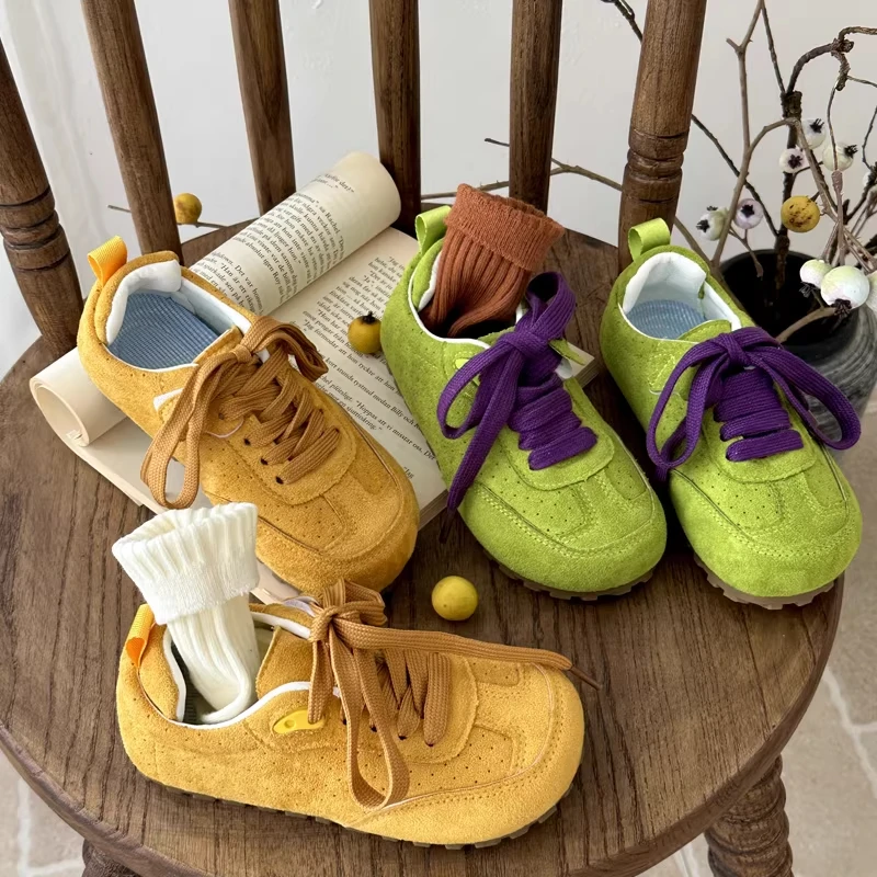 Little Girls Cool Color Casual Sneakers 2026 New Autumn Kids Retro Barefoot Trainers Soft Sole Comfort Versatile School Footwear