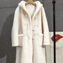 Pelliccia una giacca soprabito da donna autunno inverno nuovo cappotto di pelliccia di velluto di visone fibbia in corno sciolto con cappuccio orecchio carino lungo e spesso Parka caldo