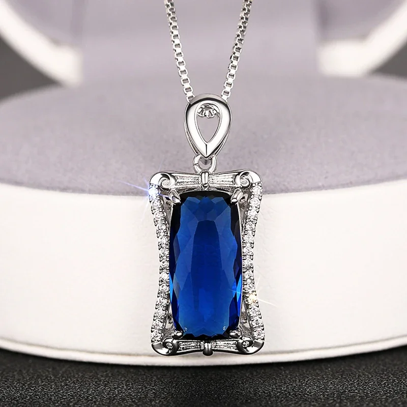Huitan Opulent Cubic Zirconia Pendant Necklace for Lady Modern Gentle Brilliant Wedding Anniversary Jewelry Chic Neck Accessory