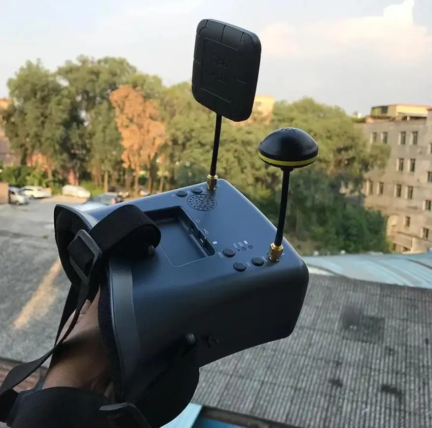 008D PRO White /Blue EV800D FPV Goggle with 5.8G 40ch Receiver 3.7V/2000mAh Battery 4.3 inch HD LCD 16:9 for Drone Micro BWhoop