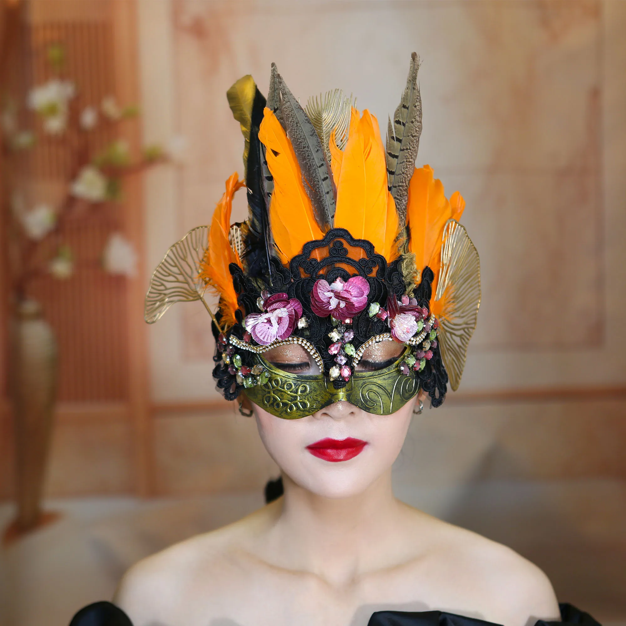 

Women Exaggerated Masquerades Handmade Feathers Butterfly Dance Prom Halloween Party Half Face Mask