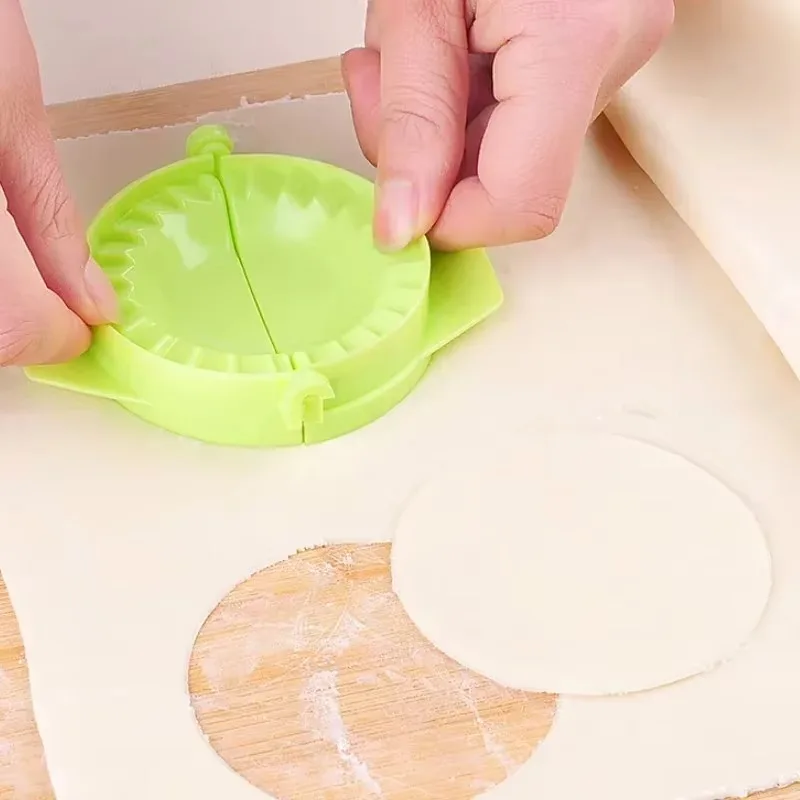 1 Pcs Manual Dumpling Maker Device New Kitchen Tools Dumpling Noodle Maker Device Easy DIY Dumpling Mold Kitchen Appliances