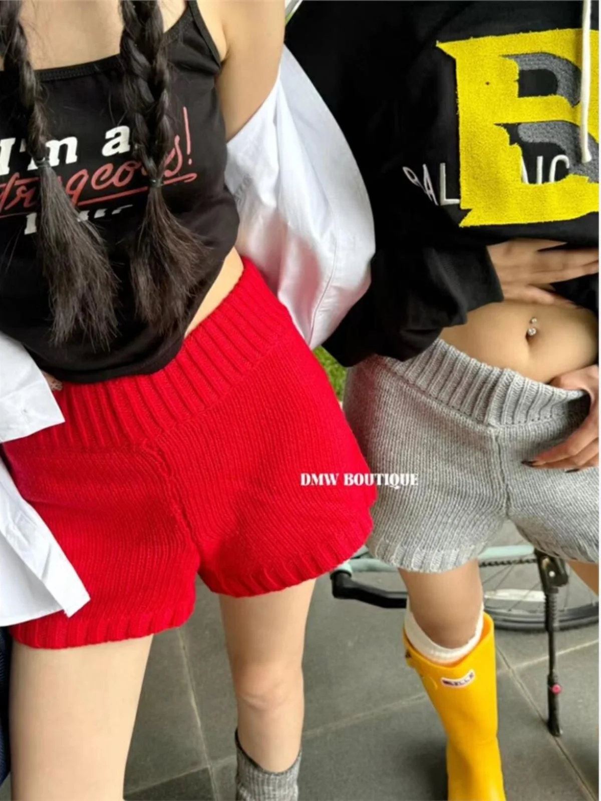 

South Korea's Dongdaemun 2024 Autumn/Winter New Elastic Wa, Niche Western Style Red Knitted Shorts, Women's Versatile High