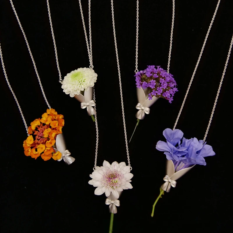 Trendy Bouquet Wrapping Choker Necklace with Small Flower Inserts Fashion Clavicle Chain Women's Jewelry Gift Female Pendant