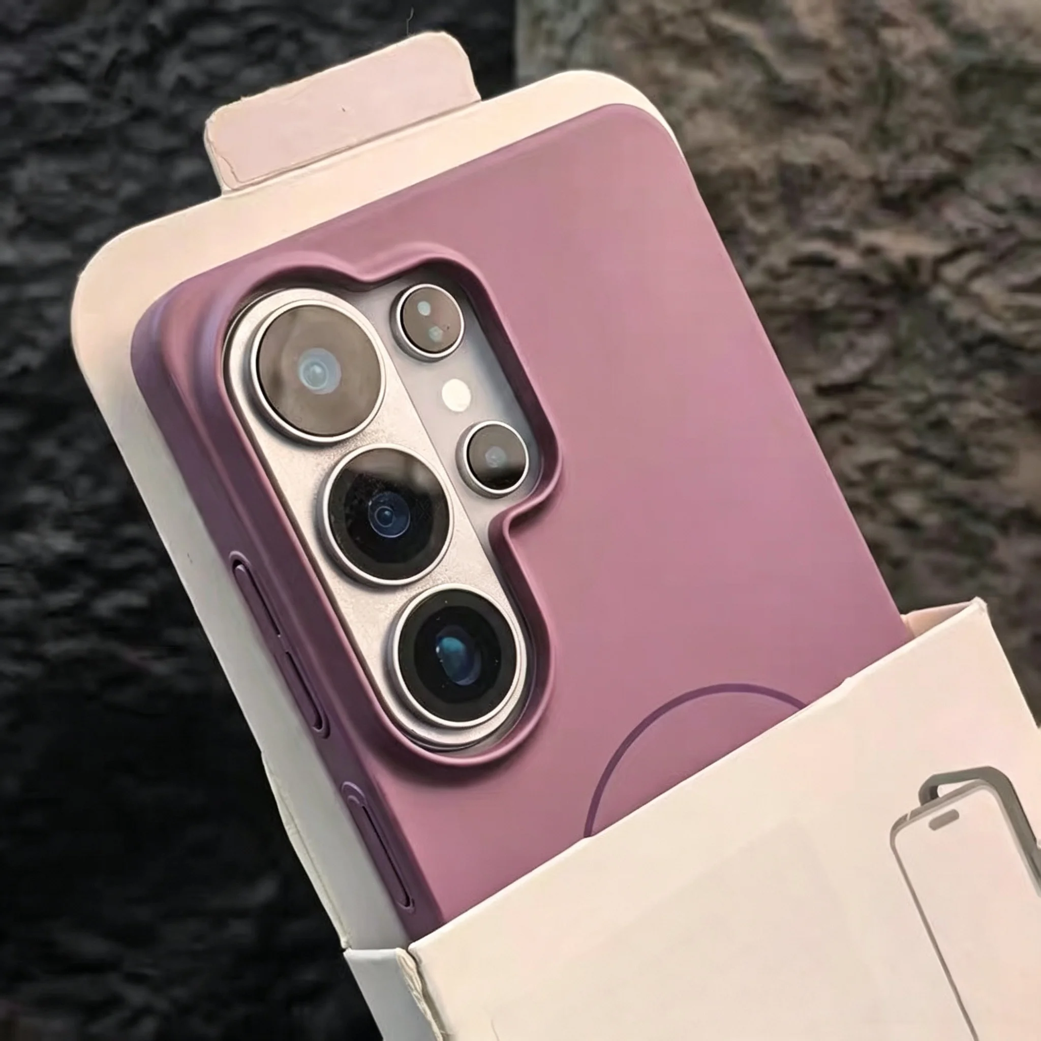 Luxury Skin-friendly Matte Magnetic Case For Samsung Galaxy S26 S25 Edge S24 S23 S22 Ultra For Magsafe Plain Frosted PC Cover