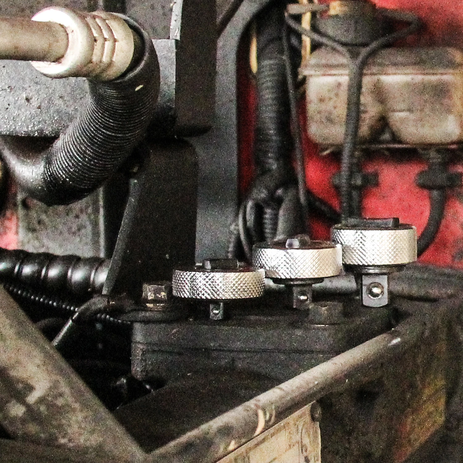 

Mini Ratchet Socket Wrench Multitool Whole Steel Palm Ratchet Socket Finger Reversible Ratchet Handle 1/4“ 3/8” 1/2” Drive