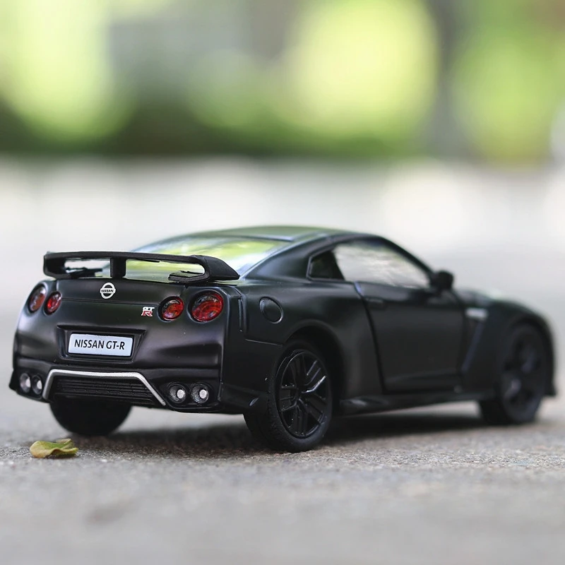 JDM GTR R35 Supercarro Para Crianças, Simulação Diecasts Requintados E Veículos De Brinquedo, RMZ City, 1:36 Modelo De Liga, 5 ", Presentes